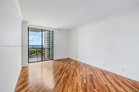 20281 E Country Club Drive Aventura FL 33180