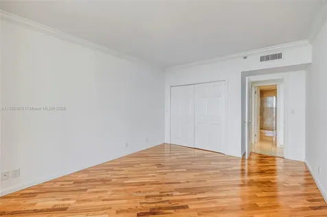 20281 E Country Club Drive Aventura FL 33180