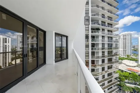 20281 E Country Club Drive Aventura FL 33180