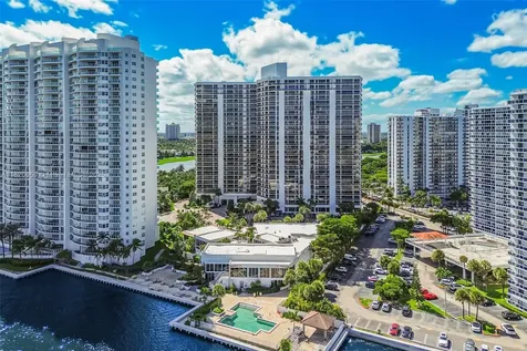 20281 E Country Club Drive Aventura FL 33180