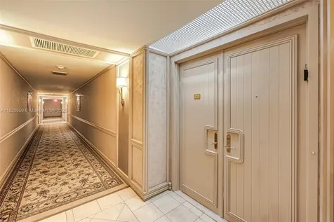 20281 E Country Club Drive Aventura FL 33180