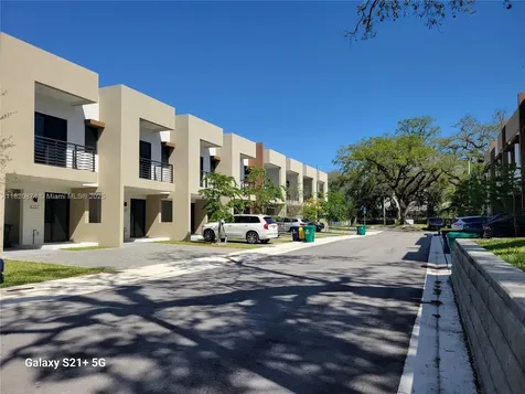 4117 N Oak Place Dania Beach FL 33314