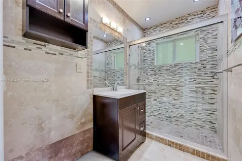 2085 Ixora Road North Miami FL 33181