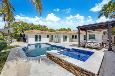2085 Ixora Road North Miami FL 33181