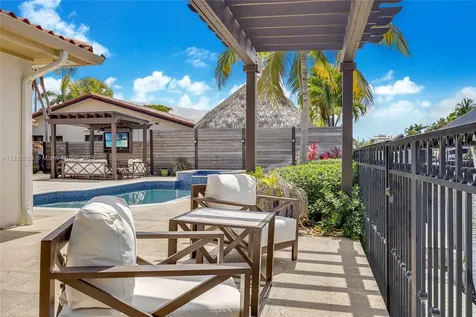 2085 Ixora Road North Miami FL 33181