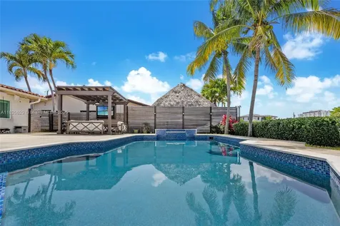 2085 Ixora Road North Miami FL 33181