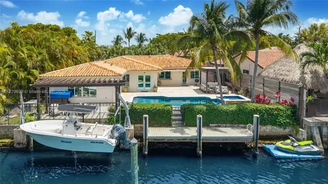 2085 Ixora Road North Miami FL 33181