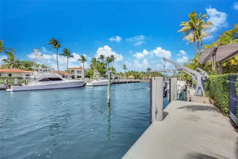 2085 Ixora Road North Miami FL 33181