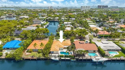 2085 Ixora Road North Miami FL 33181