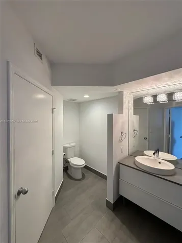 1330 West Avenue Miami Beach FL 33139
