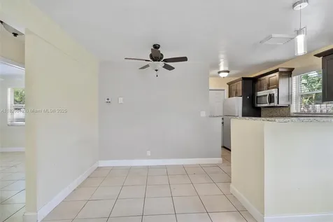 602 El Prado West Palm Beach FL 33405