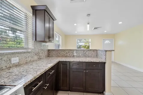 602 El Prado West Palm Beach FL 33405