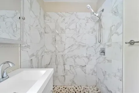 602 El Prado West Palm Beach FL 33405