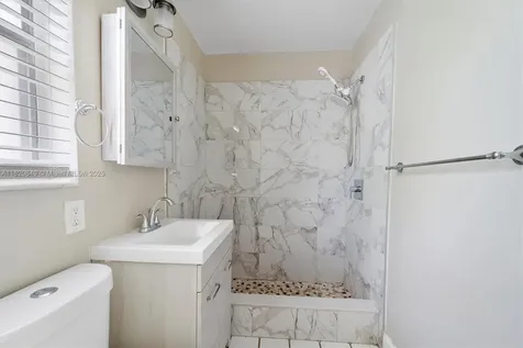 602 El Prado West Palm Beach FL 33405