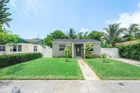 602 El Prado West Palm Beach FL 33405