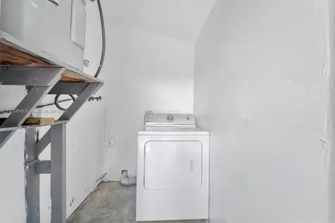 602 El Prado West Palm Beach FL 33405