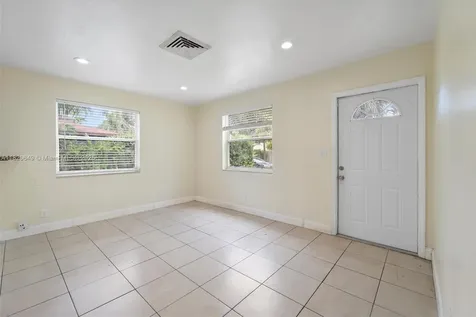 602 El Prado West Palm Beach FL 33405