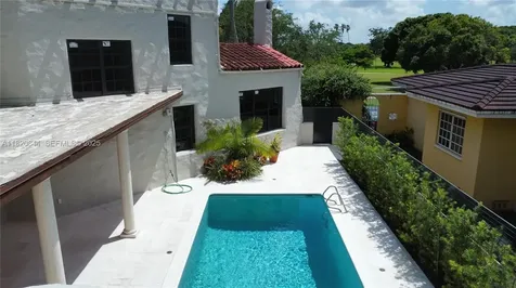 85 Deer Run Miami Springs FL 33166