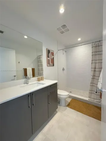 1642 NE 1st Avenue Miami FL 33132