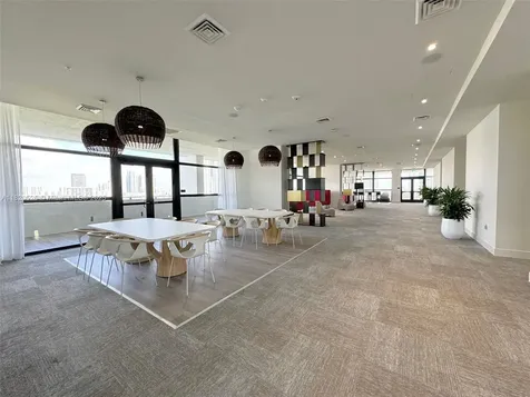 1642 NE 1st Avenue Miami FL 33132