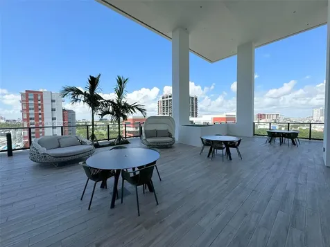 1642 NE 1st Avenue Miami FL 33132