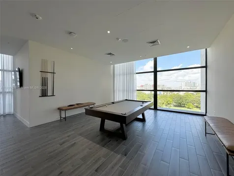 1642 NE 1st Avenue Miami FL 33132