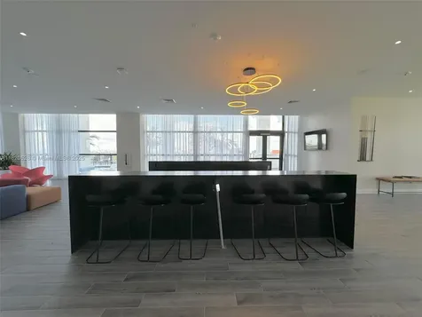 1642 NE 1st Avenue Miami FL 33132