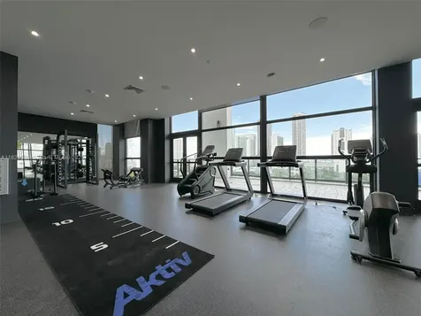 1642 NE 1st Avenue Miami FL 33132