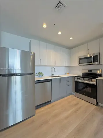 1642 NE 1st Avenue Miami FL 33132