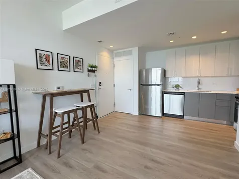 1642 NE 1st Avenue Miami FL 33132