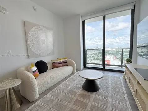1642 NE 1st Avenue Miami FL 33132