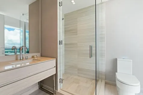18975 Collins Avenue Sunny Isles Beach FL 33160
