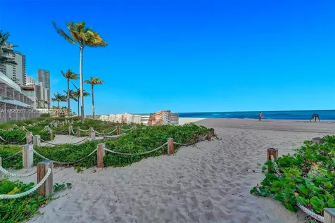 18975 Collins Avenue Sunny Isles Beach FL 33160