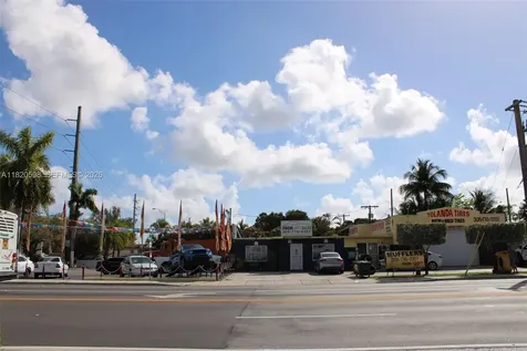 2045 E 4th Avenue Hialeah FL 33010