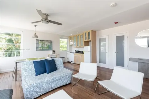 420 15th Street Miami Beach FL 33139