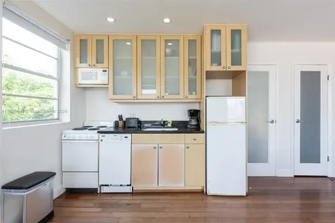 420 15th Street Miami Beach FL 33139
