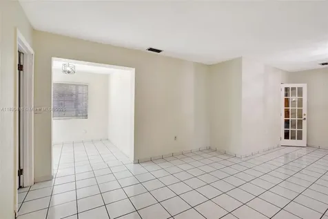 7950 NW 174th Terrace Hialeah FL 33015