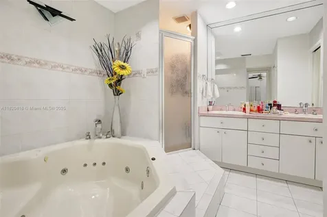 7950 NW 174th Terrace Hialeah FL 33015