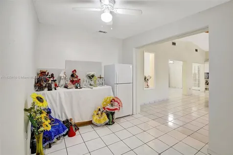 7950 NW 174th Terrace Hialeah FL 33015