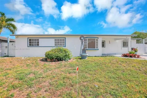 7950 NW 174th Terrace Hialeah FL 33015
