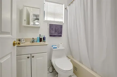 7950 NW 174th Terrace Hialeah FL 33015
