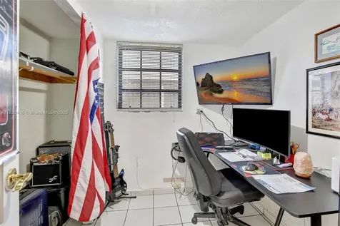 7950 NW 174th Terrace Hialeah FL 33015