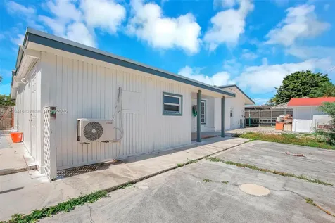 7950 NW 174th Terrace Hialeah FL 33015