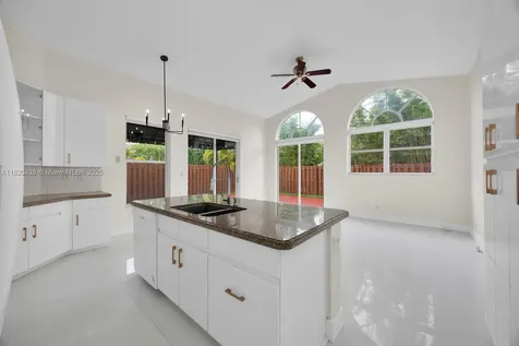 9785 NW 29th Terrace Doral FL 33172
