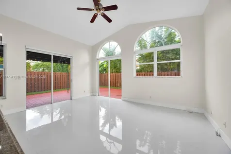 9785 NW 29th Terrace Doral FL 33172