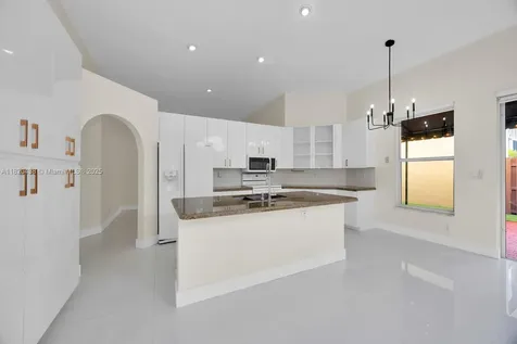 9785 NW 29th Terrace Doral FL 33172