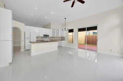 9785 NW 29th Terrace Doral FL 33172