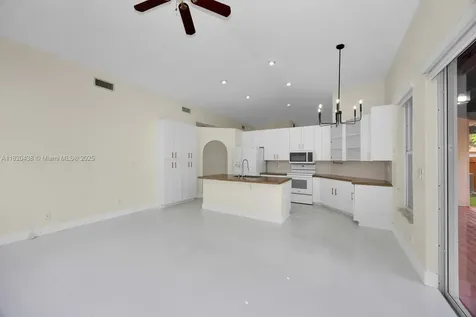 9785 NW 29th Terrace Doral FL 33172