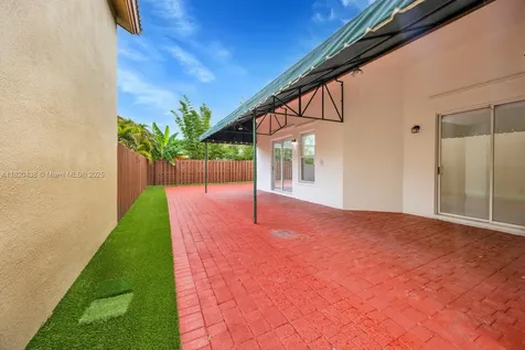 9785 NW 29th Terrace Doral FL 33172