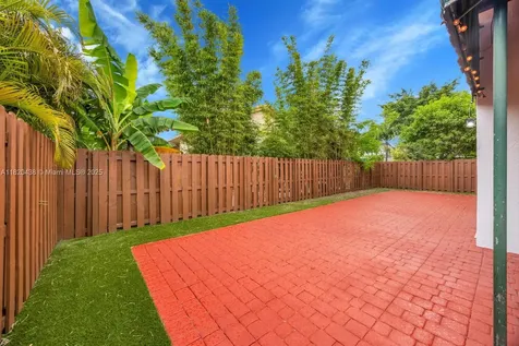 9785 NW 29th Terrace Doral FL 33172